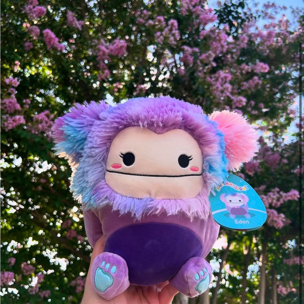 Eden the Big foot Squishmallow 8” NWT